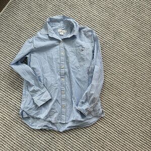 Women’s Vineyard Vines shirt, perfect condition, new without tags.